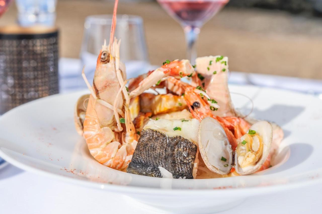 Logis Hotel Le Calluna Restaurant La Flottille Prefailles Bagian luar foto